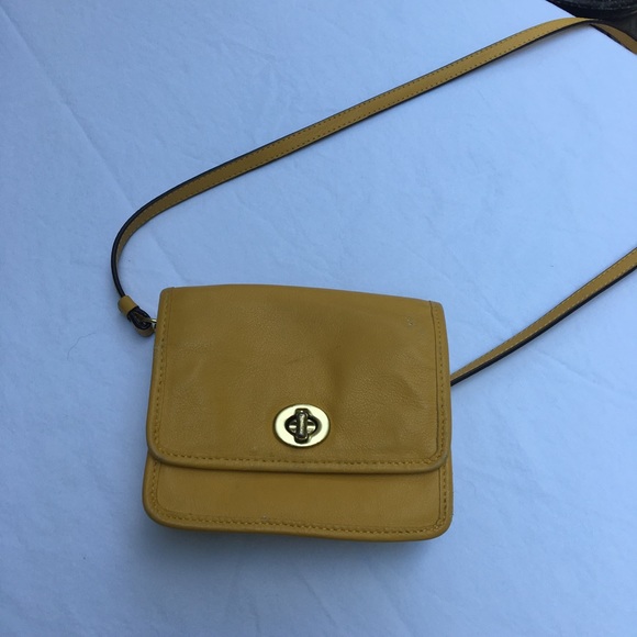 Coach Handbags - Leather Coach mini crossbody purse Coach Handbags - Leather Coach mini crossbody purse